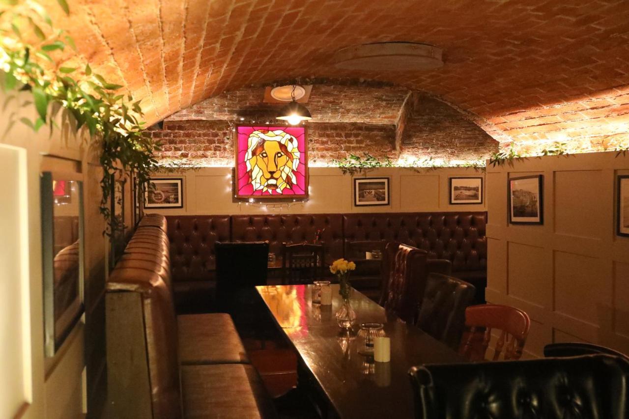 The Red Lion & Cellar Room, Betchworth Luaran gambar
