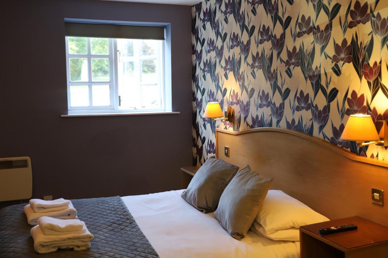 The Red Lion & Cellar Room, Betchworth Luaran gambar