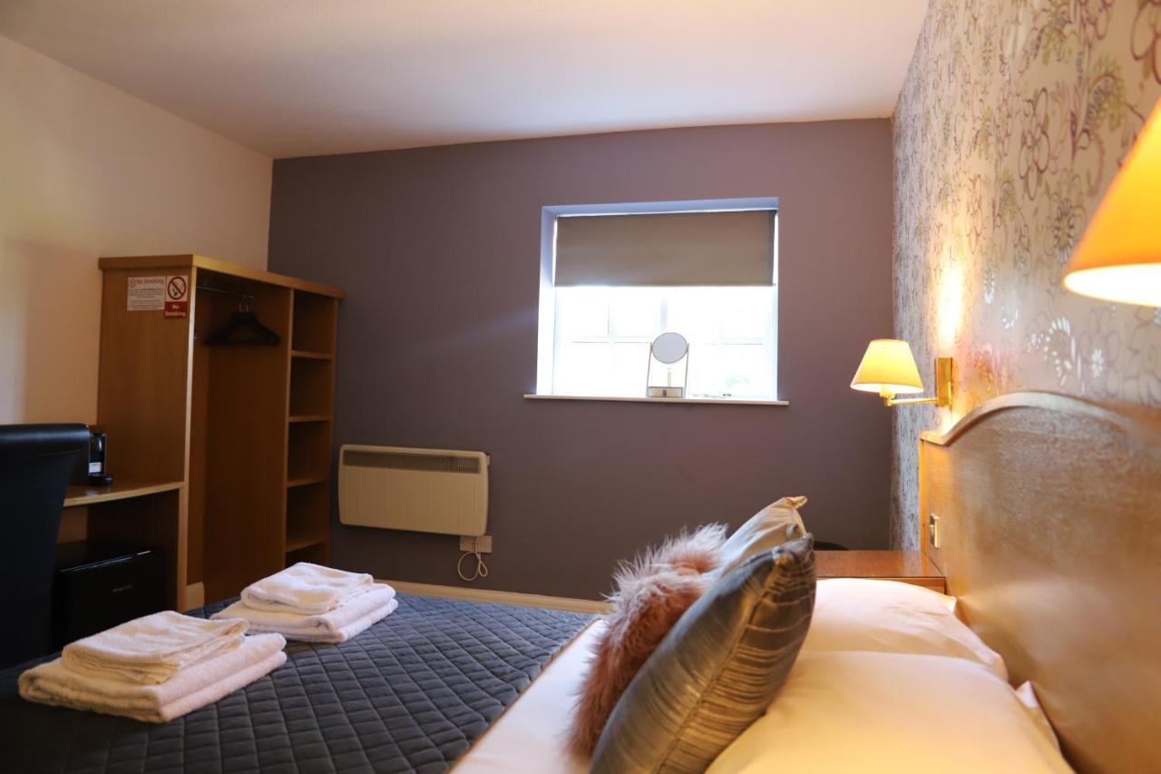 The Red Lion & Cellar Room, Betchworth Luaran gambar