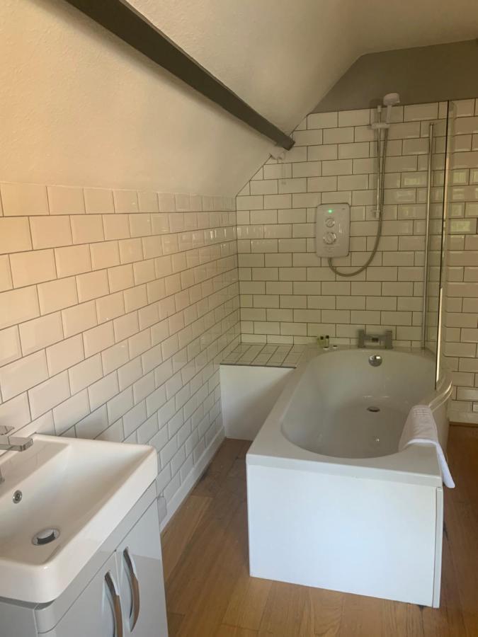 The Red Lion & Cellar Room, Betchworth Luaran gambar