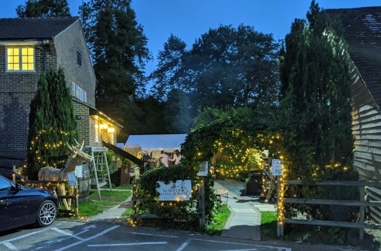 The Red Lion & Cellar Room, Betchworth Luaran gambar