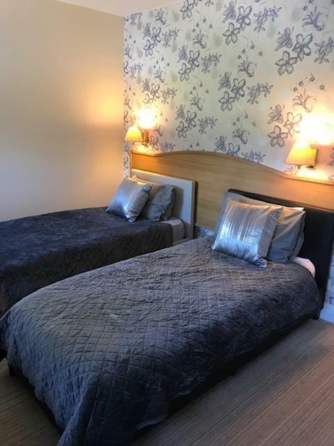 The Red Lion & Cellar Room, Betchworth Luaran gambar